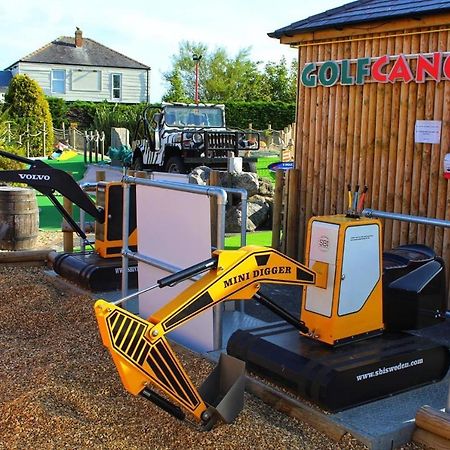 Palm Grove 2- Golden Palm - Pet Friendly, Wifi, Bed Linen, Central Heating - Meadow Lakes Caravan & Lodge Hire Chapel Saint Leonards Kültér fotó